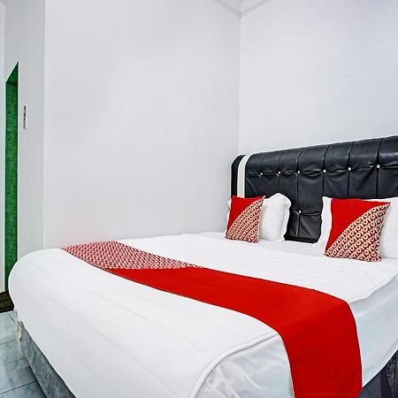 Oyo 90209 Dk Singarimbun Berastagi Homestay Exteriör bild