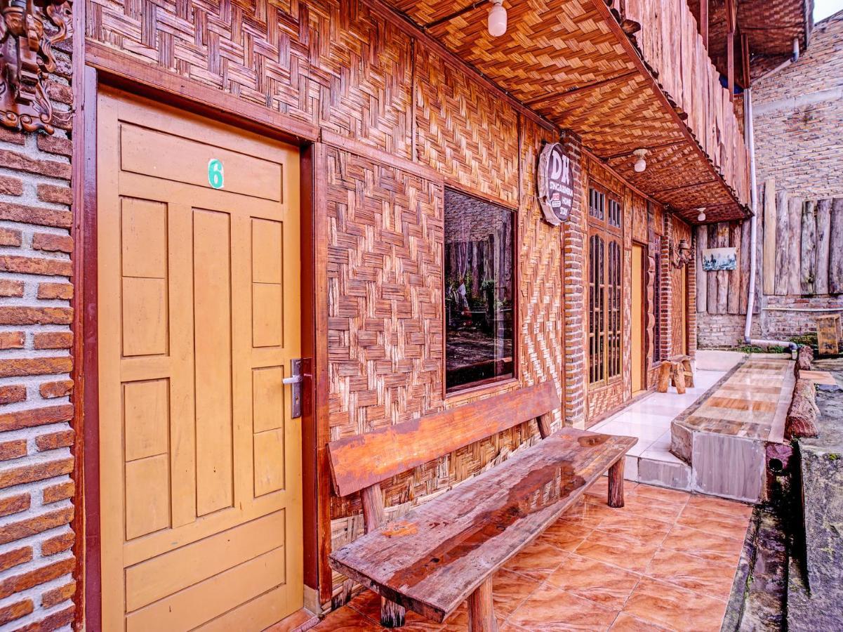 Oyo 90209 Dk Singarimbun Berastagi Homestay Exteriör bild