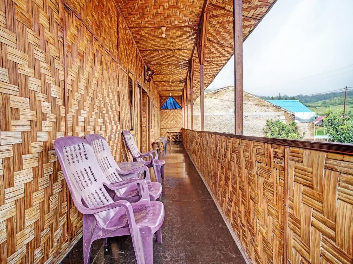 Oyo 90209 Dk Singarimbun Berastagi Homestay Exteriör bild