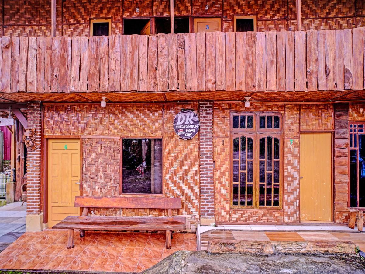 Oyo 90209 Dk Singarimbun Berastagi Homestay Exteriör bild