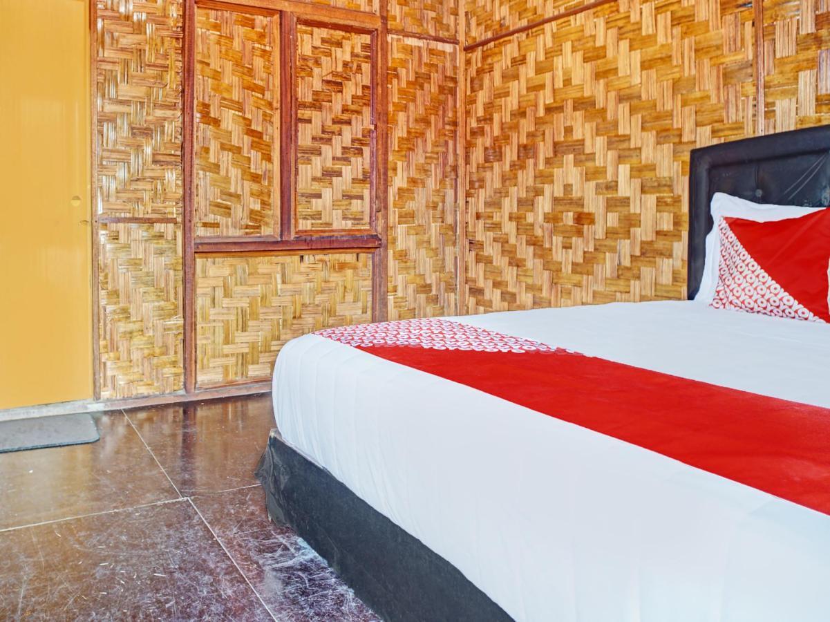 Oyo 90209 Dk Singarimbun Berastagi Homestay Exteriör bild
